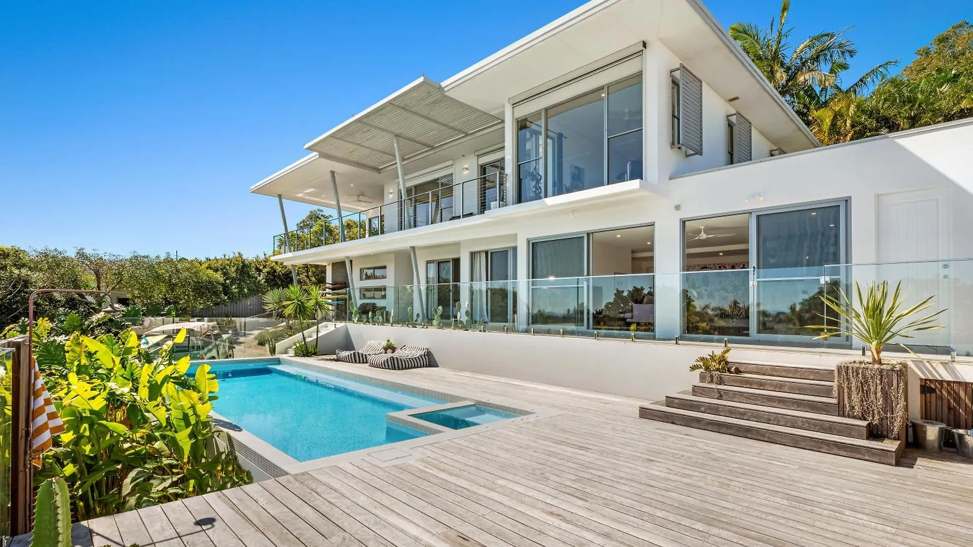 Sanctuary Spaces - Sundowner Byron Bay