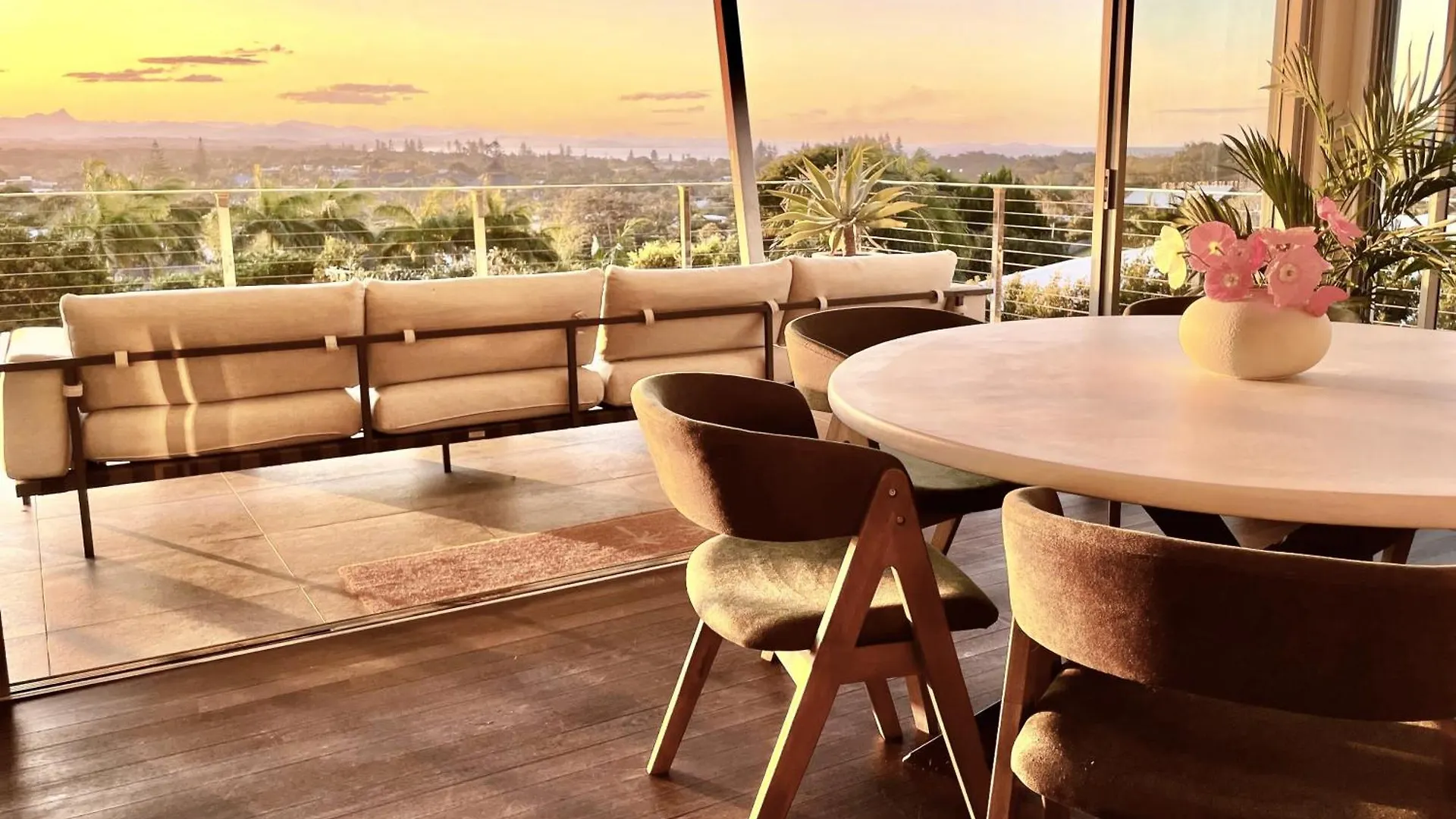 Sanctuary Spaces - Sundowner Byron Bay Willa