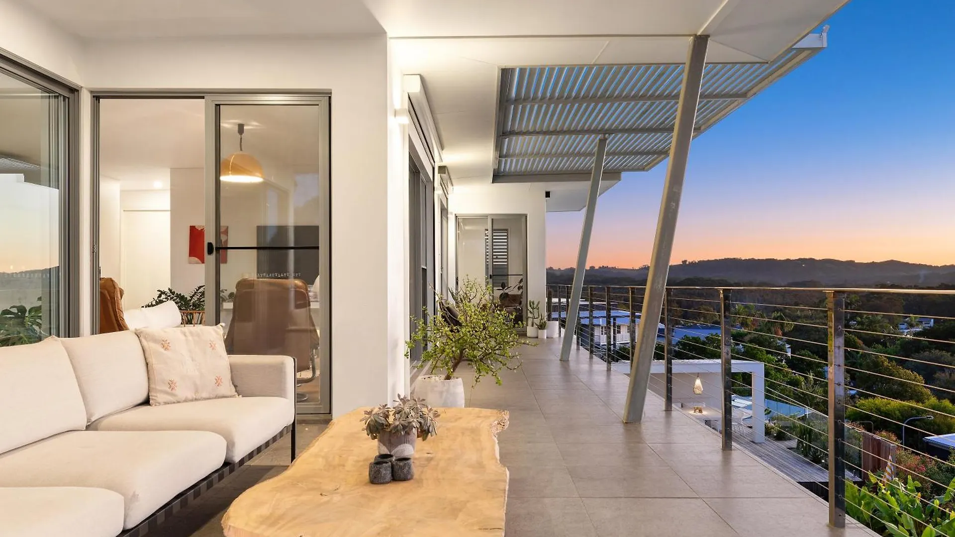 Willa Sanctuary Spaces - Sundowner Byron Bay Australia