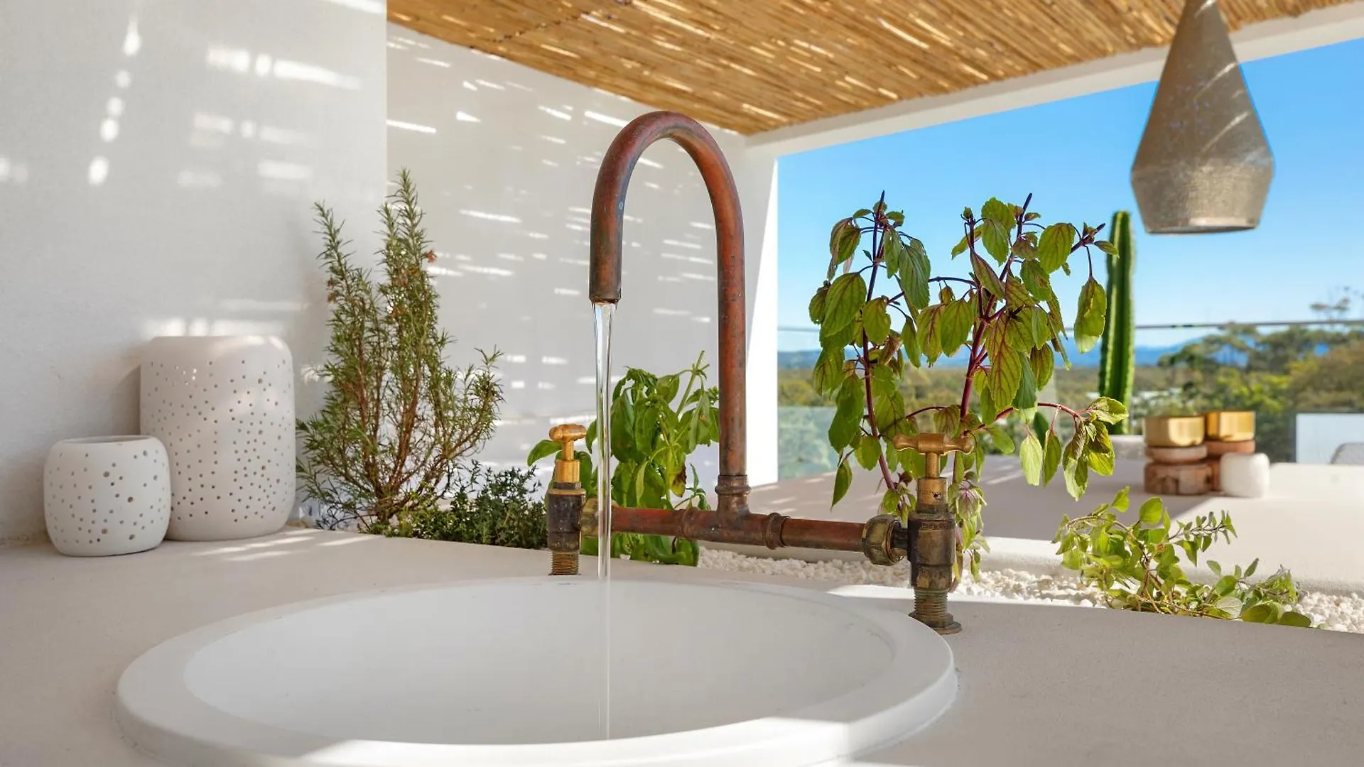 Sanctuary Spaces - Sundowner Byron Bay